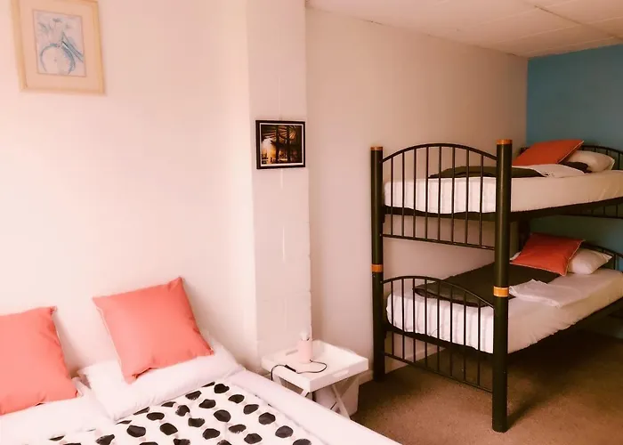 Planet Backpackers Hostal *